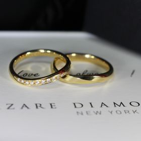 【ラザール ダイヤモンド(LAZARE DIAMOND)の口コミ】 シンプルだけどダイヤモンドの存在感がある。ゴールドの色がよく種類も沢…