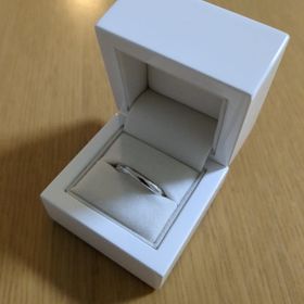 【IDEAL Plus fort(アイデアルプリュフォール)の口コミ】 つけ心地の良さでこちらの指輪を選びました。またプラチナ999で作ることが…