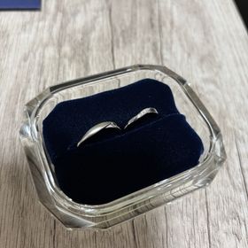 【ヴァンドーム青山(VENDOME AOYAMA)の口コミ】 シンプルで美しく、コーディネートに左右されないデザインだと思います。
…