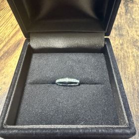 【MARIND(マリンド)の口コミ】 結婚指輪はシンプルなものと考えていたので重ね付けした時にどんな物にも…