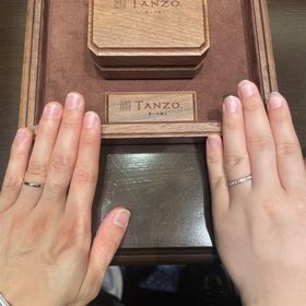【TANZO.(鍛造指輪)の口コミ】 とても輝きがあって綺麗で、上品なところです。
なんといっても軽いです。…
