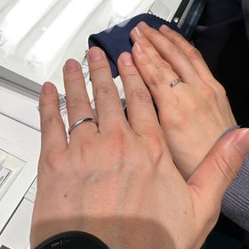 【銀座ダイヤモンドシライシの口コミ】 私は派手すぎる指輪が好きではなく、普段使いしたかったので、シンプルで…
