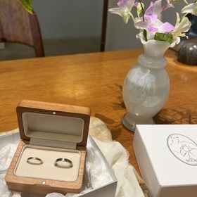 【atelier ST, CAT(アトリエ エスティーキャット)の口コミ】 ▪︎デザイン
絶妙なニュアンスのデザインが多く、カジュアル感もきちんと感…