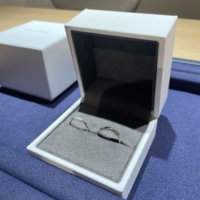 【Flowaves(フロウェーブス)の口コミ】 デザインがウェーブとストレートが混合したようなデザインで気分によって…