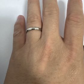 【銀座ダイヤモンドシライシの口コミ】 指輪のデザインはシンプルにしました。
着け心地も良くとてもフィットして…