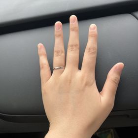 【ケイウノ ブライダル(K.UNO BRIDAL)の口コミ】 外側のデザインは長く使い続けるものなのでなるべくシンプルに、内側のデ…