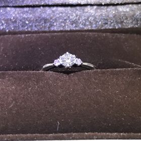 【アイプリモ(I-PRIMO)の口コミ】 妻と一緒に買いに行きました。
シンプルなデザインの指輪がほしいというこ…