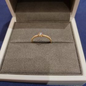 【TOWA(永遠)の口コミ】 将来的に結婚指輪と婚約指輪を重ね付けしたい希望があり、担当の方と相談…