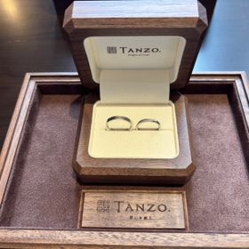 【TANZO.(鍛造指輪)の口コミ】 仕事でも付けることができるようシンプルな形状にしました。しかし、ただ…
