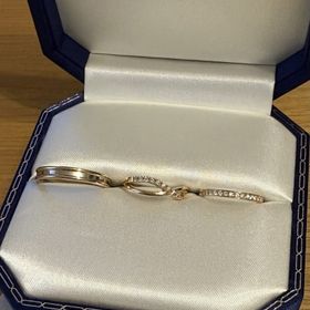 【ヴァンドーム青山(VENDOME AOYAMA)の口コミ】 初めはウェーブのデザインが良いと思ったのですが、いざ付けてみるとスト…