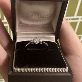 【アイプリモ(I-PRIMO)の口コミ】 ハートの穴が空いているのがとてもキュートで私に似合うと余って即決だっ…