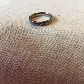 【島田工房(しまだこうぼう)】の口コミ 私も夫も金属アレルギーで指輪しても痒くなったりしており、結婚指輪も諦め...