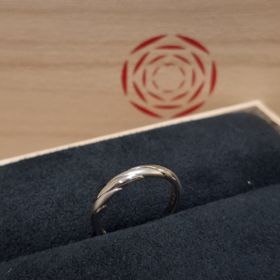 【出雲結(いずもゆい)の口コミ】 出雲大社のしめ縄をイメージしたデザインに加えて、鏡面加工とホーニング…