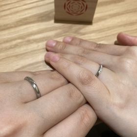 【出雲結(いずもゆい)の口コミ】 どの型も基本的にシンプルな造りで、どんな服装にも場面にも合う指輪です…