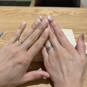 【出雲結(いずもゆい)の口コミ】 太さや色、表面加工と細部まで自分で決めることができる。
各指輪にコンセ…