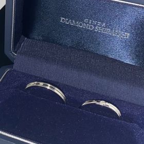 【銀座ダイヤモンドシライシの口コミ】 普段使いしやすいシンプルなデザインでありながら、太陽光などが当たると…