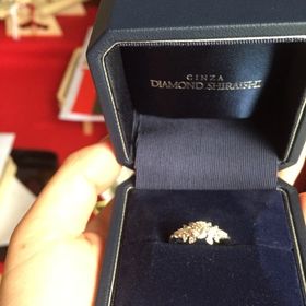 【銀座ダイヤモンドシライシの口コミ】 インスタグラムで見てデザインが気に入り来店しました。今年の春に出た新…