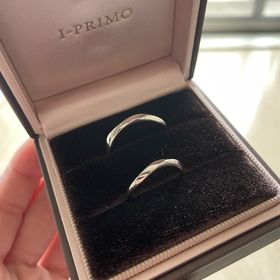 【アイプリモ(I-PRIMO)の口コミ】 シンプルなデザインで2人ともの要望が叶ったものです。２つ重ねるとハート…