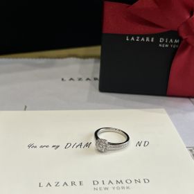 【ラザール ダイヤモンド(LAZARE DIAMOND)の口コミ】 エンゲージリングのリサーチを始めて、一番最初に気になっていた指輪でし…