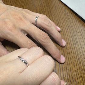 【アイプリモ(I-PRIMO)の口コミ】 シンプルなプラチナのカラーと輝くアクセントに入った7つのダイヤモンドや…