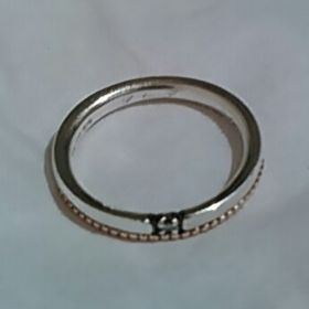 【STAR JEWELRY(スタージュエリー)の口コミ】 K18部分のつぶつぶした所にとても惹かれました。小さめですがダイアが入っ…