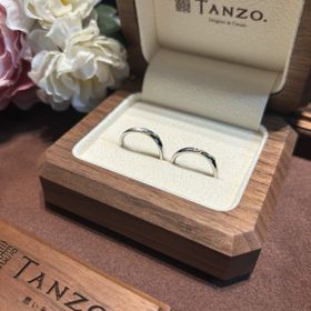 【TANZO.(鍛造指輪)の口コミ】 金線のぷっくりとしたものを2人でお揃いで入れました！
デザインを入れる…