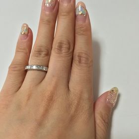 【ハリー・ウィンストン(Harry Winston)の口コミ】 婚約指輪は結婚指輪と重ね着けでき、普段使いし易いデザインのものがをと…