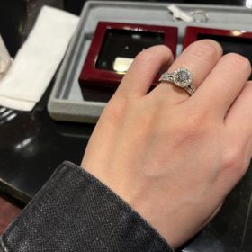 【ケイウノ ブライダル(K.UNO BRIDAL)の口コミ】 
ハーフエタニティの指輪を探していたため、複数のデザインを試着させてい…