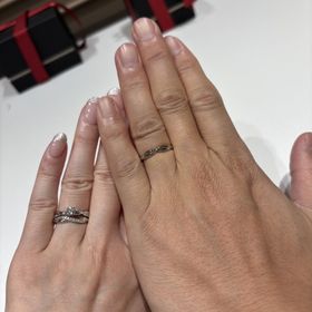 【ラザール ダイヤモンド(LAZARE DIAMOND)の口コミ】 特徴的なデザインを探していたところ、スイートアイビーを見つけお店に伺…