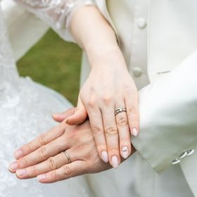 【ブルガリ(BVLGARI)の口コミ】 結婚指輪は、ウェーブがかかっていて、しっかり指にフィットします！！
傷…