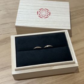 【出雲結(いずもゆい)の口コミ】 シンプルですが、加工を所々アレンジできるので、自分好みの指輪にするこ…