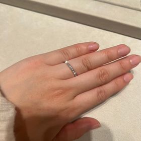 【ショパール(Chopard)】の口コミ デザインが非常に素晴らしいです。程よくきらきらしていて、2人とも気に入...