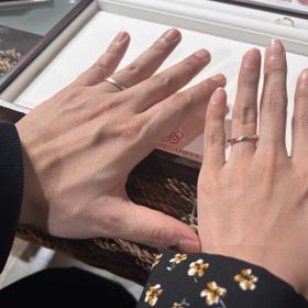 【杢目金屋(もくめがねや)の口コミ】 他にはない「木目調の模様」が本当に美しくて、試着した瞬間に“これ…