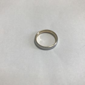 【俄(にわか)の口コミ】 ずっとつけているものなのでつけやすいシンプルなデザインの結婚指輪を探…