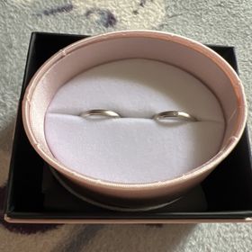 【insembre(インセンブレ)】の口コミ 派手すぎずシンプルで普段から着用しやすい
あまり表面にツヤがあるのが嫌...