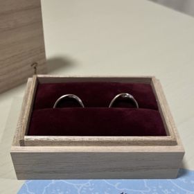 【ichi(イチ)の口コミ】 一部にブラウンゴールドが入っているのですが、妻と同じ地金をわけて使っ…