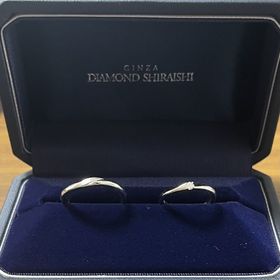 【銀座ダイヤモンドシライシの口コミ】 歳を重ねてもずっとつけ続けられるデザインで、気に入りました。アフター…
