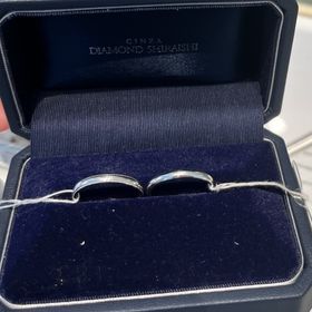 【銀座ダイヤモンドシライシの口コミ】 初めはダイヤ入りのウェーブのラインの指輪が指が長く見えると教えていた…