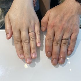 【nocur(ノクル)の口コミ】 比較的安価で素敵なデザインがあれば〜と思って選ばせていただきました。…