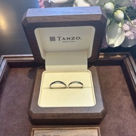 【TANZO.(鍛造指輪)の口コミ】 ダイヤモンドが付いていて、キラキラしている
自分でデザインを決めて、2…