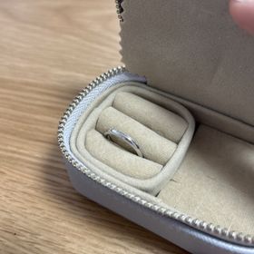 【アイプリモ(I-PRIMO)の口コミ】 片側だけにダイヤが入っているため、オンオフで使い分けができるところが…