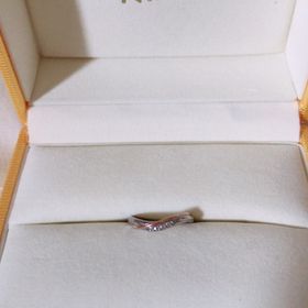 【ケイウノ ブライダル(K.UNO BRIDAL)の口コミ】 肌の色に合うピンクゴールドの色の指輪を探していて、こちらに辿り着きま…
