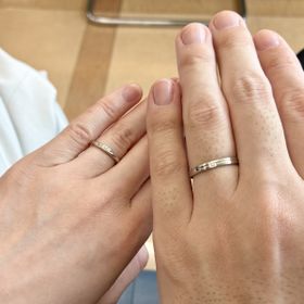 【銀座ダイヤモンドシライシの口コミ】 オプションでダイヤモンドを付けられる点がおすすめ。
大き過ぎず、さり気…