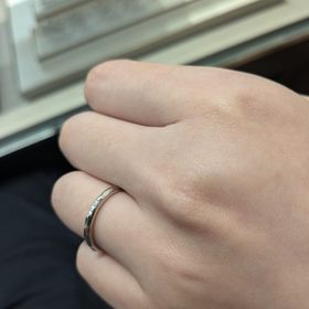 【アイプリモ(I-PRIMO)の口コミ】 他ブランドよりも槌目の入り方が大きく、かつスタイリッシュな雰囲気であ…