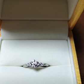 【ケイウノ ブライダル(K.UNO BRIDAL)の口コミ】 種類がとにかく豊富すぎて、デザインを選ぶだけでも、かなりの時間がかか…