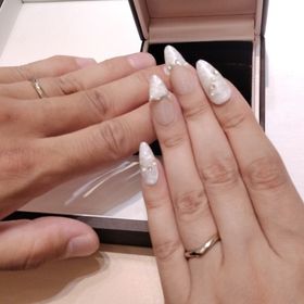 【アイプリモ(I-PRIMO)の口コミ】 指が長くすらっと見えるシンプルなV字のリングはなかなか種類がなく指輪選…