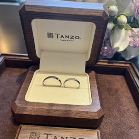 【TANZO.(鍛造指輪)の口コミ】 ふっくらな指をしており細いと指輪の存在感が無くなるかなと思い、通常よ…