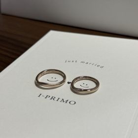 【アイプリモ(I-PRIMO)の口コミ】 ウェーブデザインで指が長く見えてとても綺麗です。
結婚指輪ですと男性は…