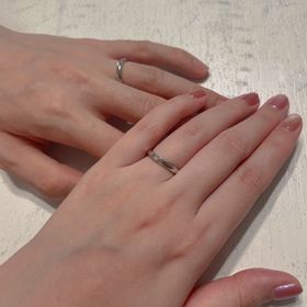 【銀座ダイヤモンドシライシの口コミ】 ダイヤモンドが一粒ですが、輝きがすごいです。
付け心地が良く、ずっと付…