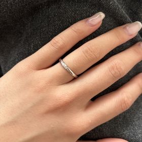 【銀座ダイヤモンドシライシの口コミ】 ダイヤが細かくきらきらした輝きが特に明るいヒカリの下だとよくわかりま…